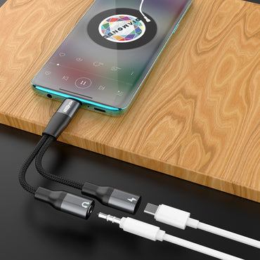 Adattatore 2 in 1 da USB-C a Jack 3.5mm + Lightning – Ricarica e Ascolta Senza Compromessi - MAX-L110